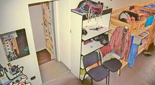 Гостиница АнтилопаХостел Владивосток Спальное место на двухъярусной кровати в 14-местном общем номере для мужчин.-1