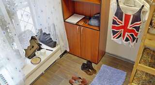 Гостиница АнтилопаХостел Владивосток Двухместный номер с 2 отдельными кроватями и общей ванной комнатой-4